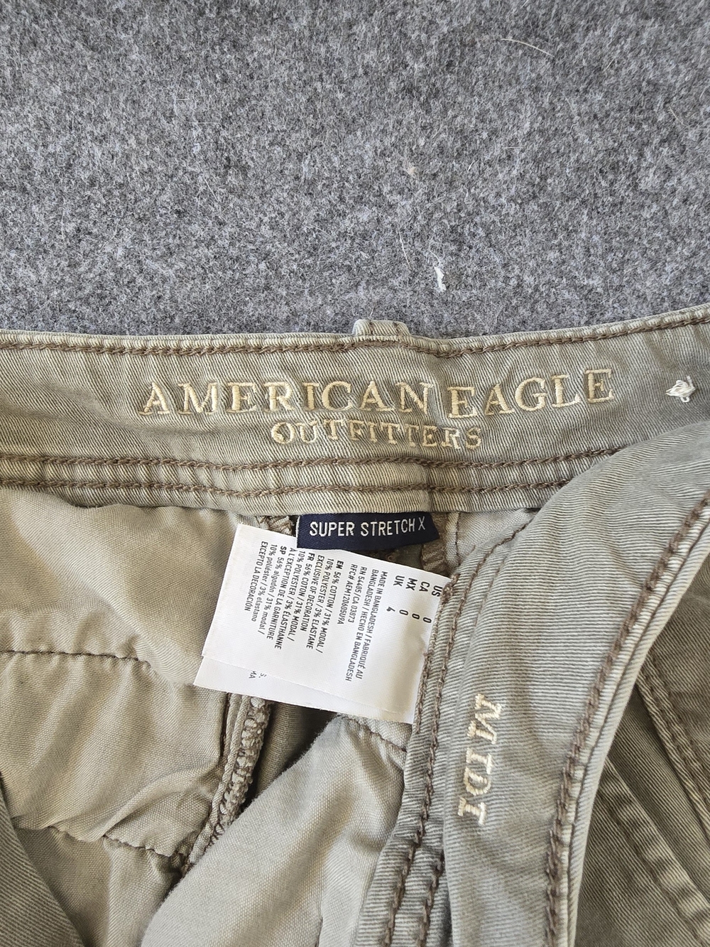 American Eagle Outfitters Women’s Khaki Super Stretch Jean Shorts